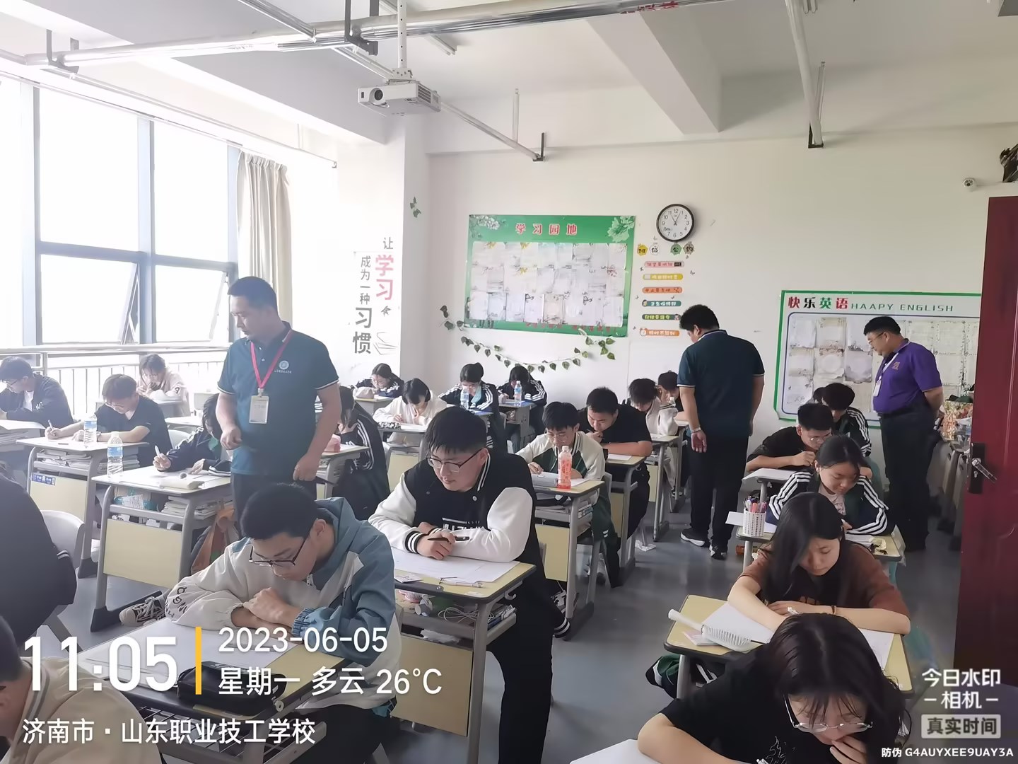 山东职业技工学校迎战期末考试